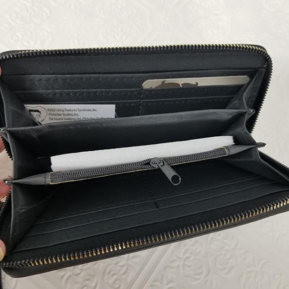 Betty Boop stripped wallet wristlet - Picture 3 of 7